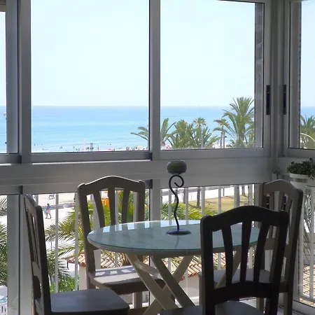 Apartment Bright Beach