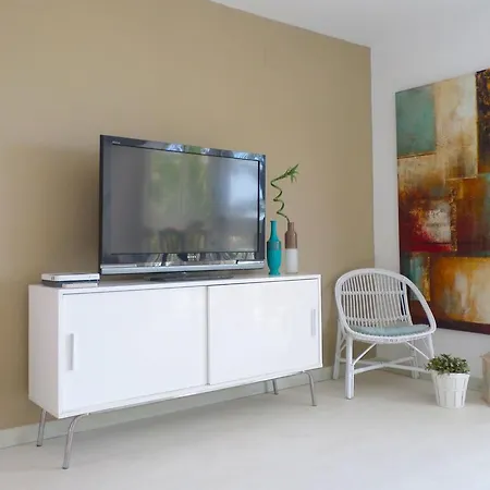 Bright Beach Apartment Alicante
